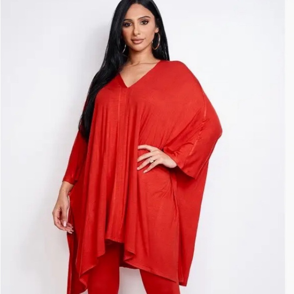 ❤️Red Oversized Poncho and Leggings Set❤️ - Picture 2 of 3